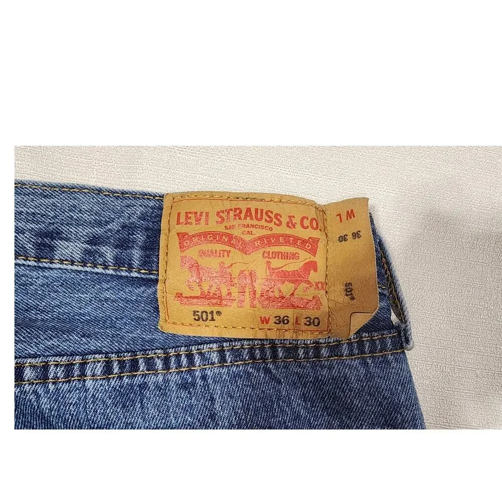 Levi's 501 men's size W36''xL30''-Button fly